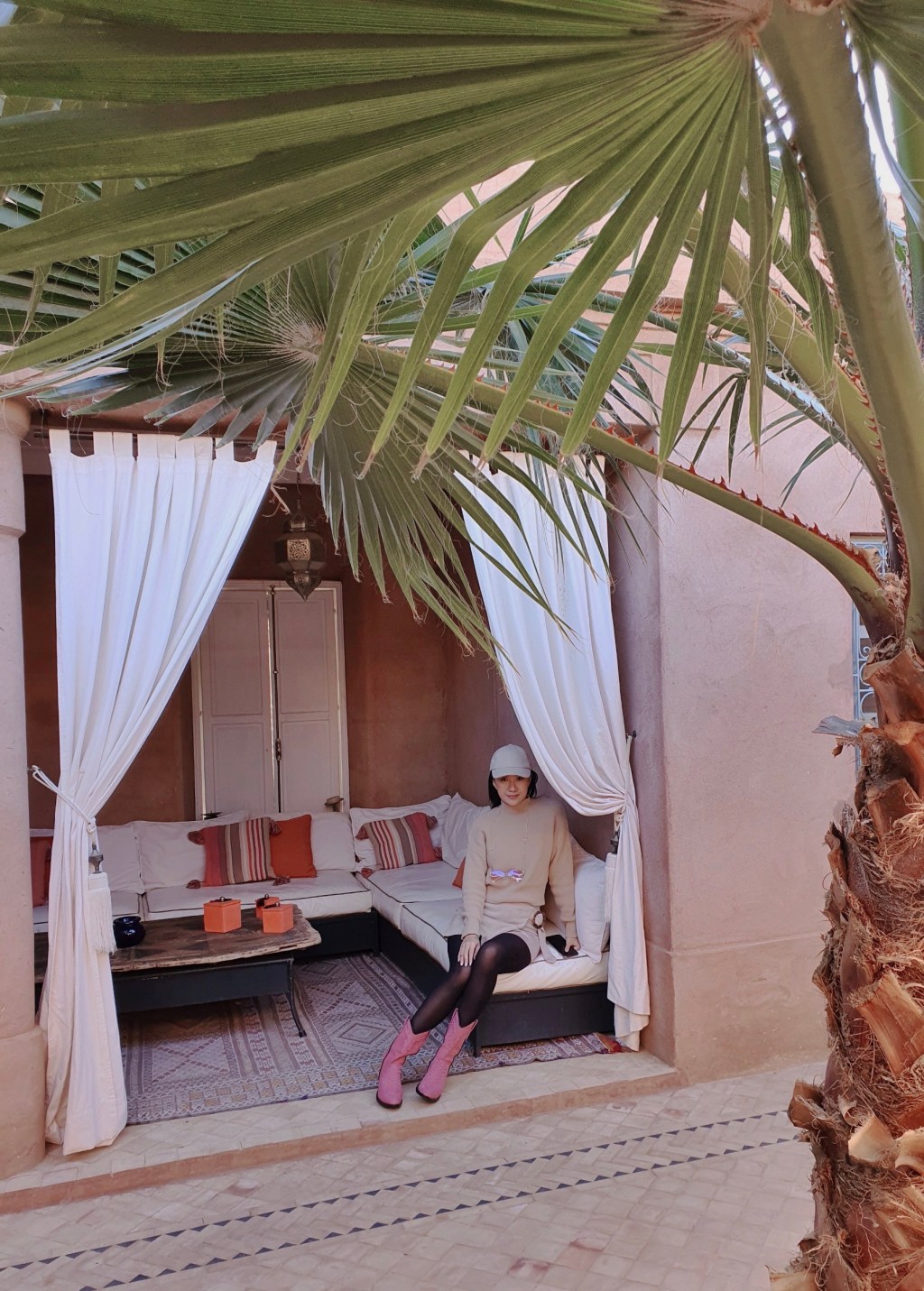 “Second Home” – Nơi lấp đầy khoảng trống